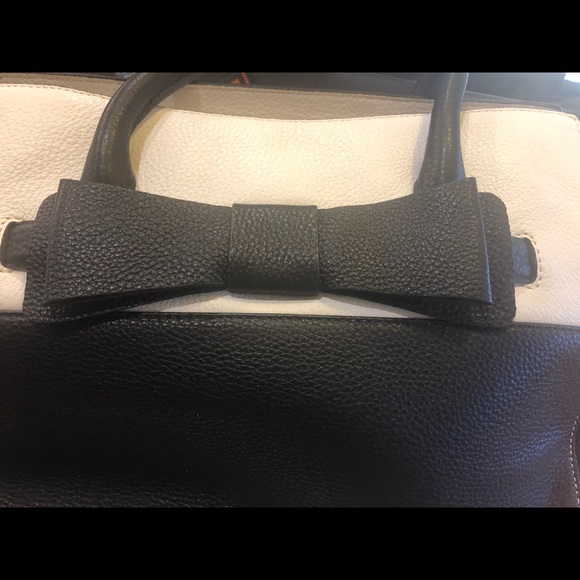 ❌SOLD❌NWOT✨Karl Lagerfeld Paris- Bobbi Colorblock Bow Satchel✨ - Picture 5 of 9